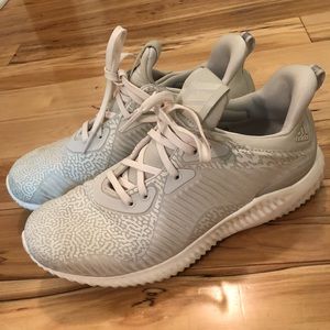 Women’s adidas 8 or Men’s 6 Alphabounce